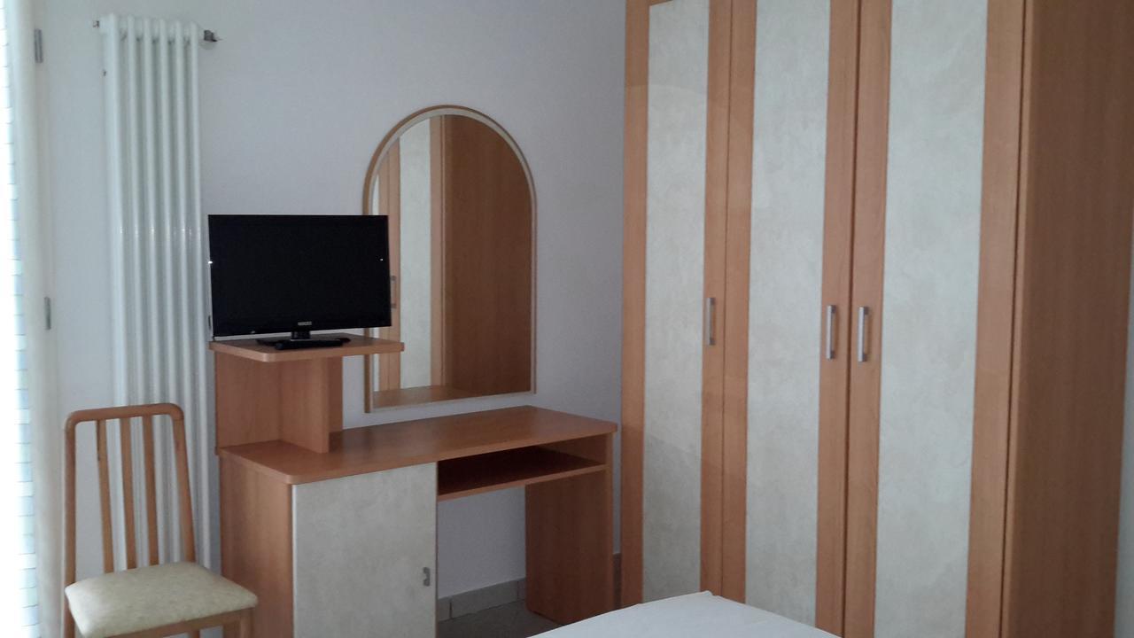 Residence Onda Blu Cervia Exterior photo